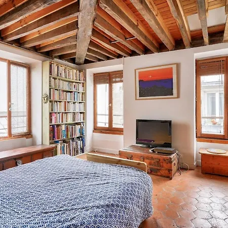 Charming Split-level Flat Near Gare De L'est&canal Saint-martin